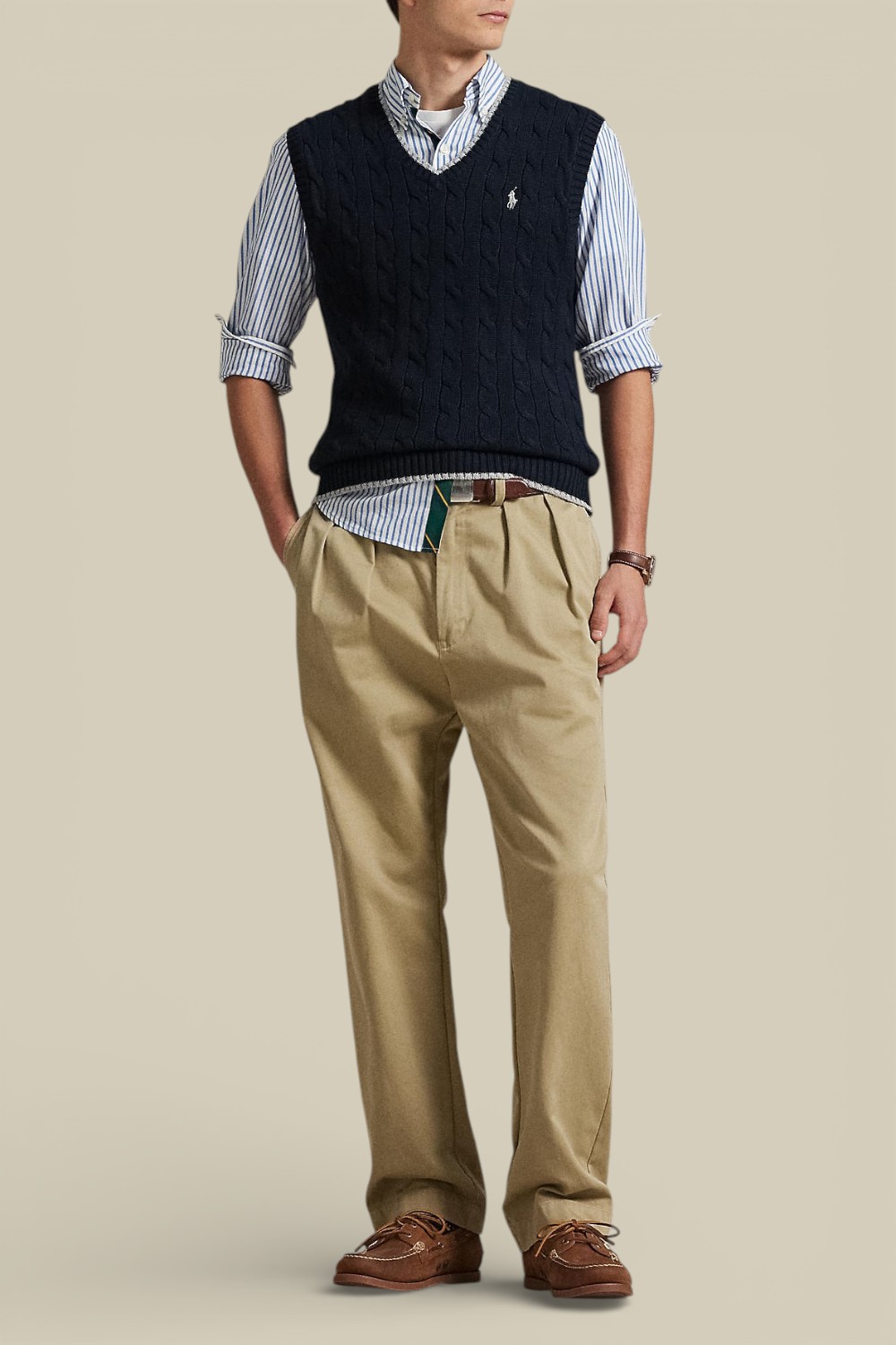 תמונת כל הלוק של וסט צמות